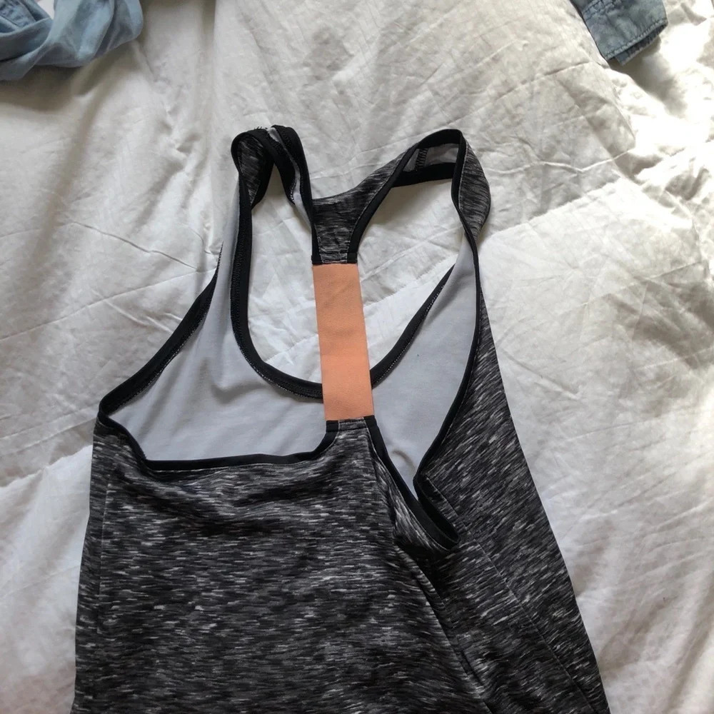 workout top XS - Picture 8 of 10